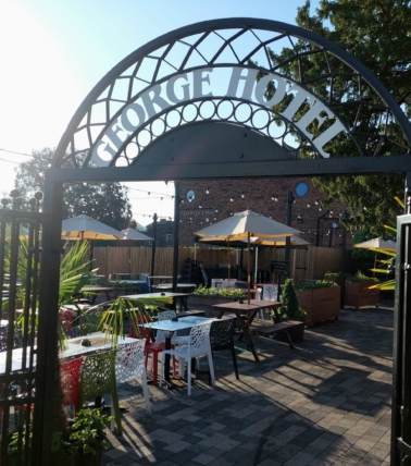 George Hotel, Bewdley garden